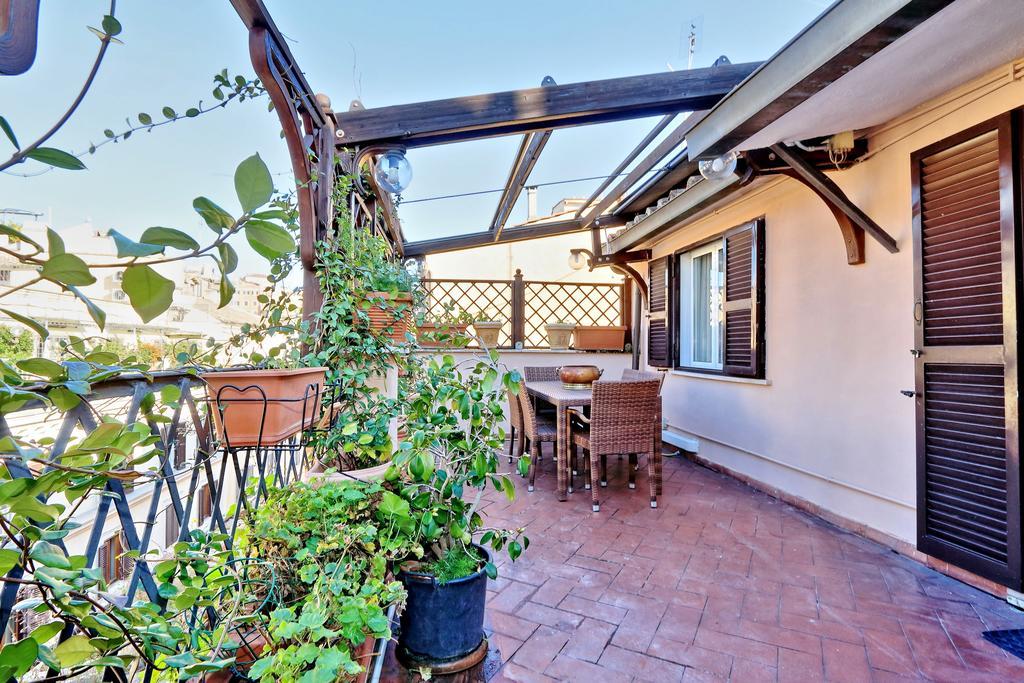Frattina Family Romantic Superior Suite Exterior photo