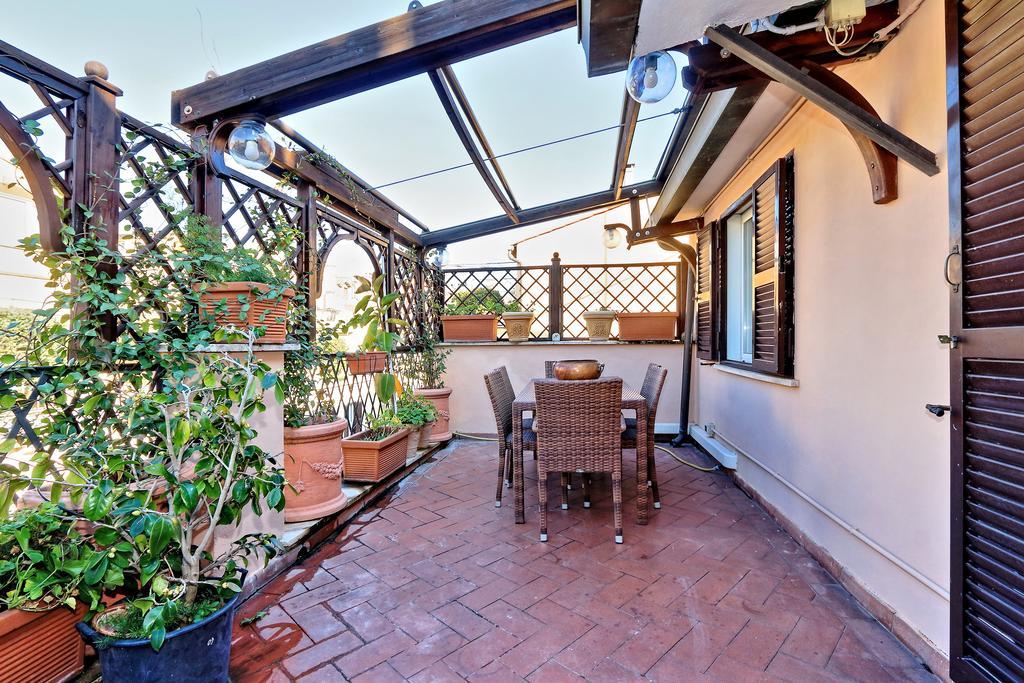 Frattina Family Romantic Superior Suite Exterior photo